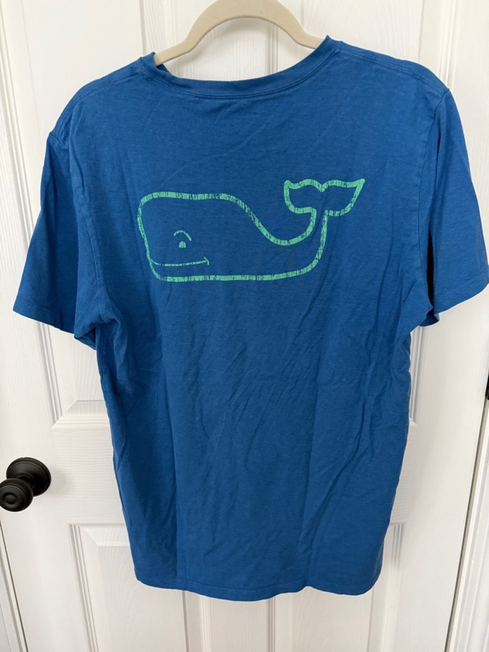 Vineyard Vines Men’s Blue Tee with Green Whale Graphic